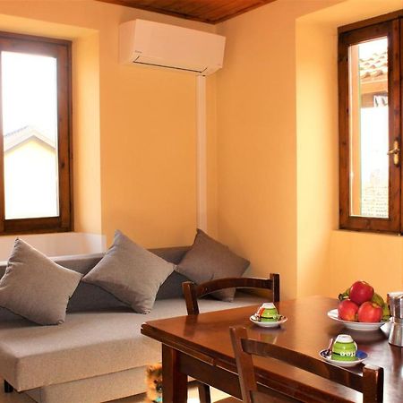 Trarego Haus Apartment ภายนอก รูปภาพ