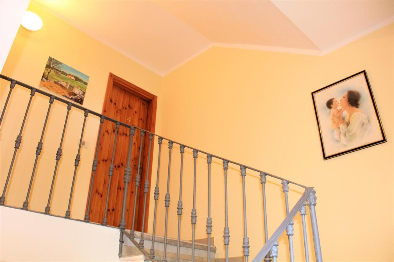 Trarego Haus Apartment ภายนอก รูปภาพ