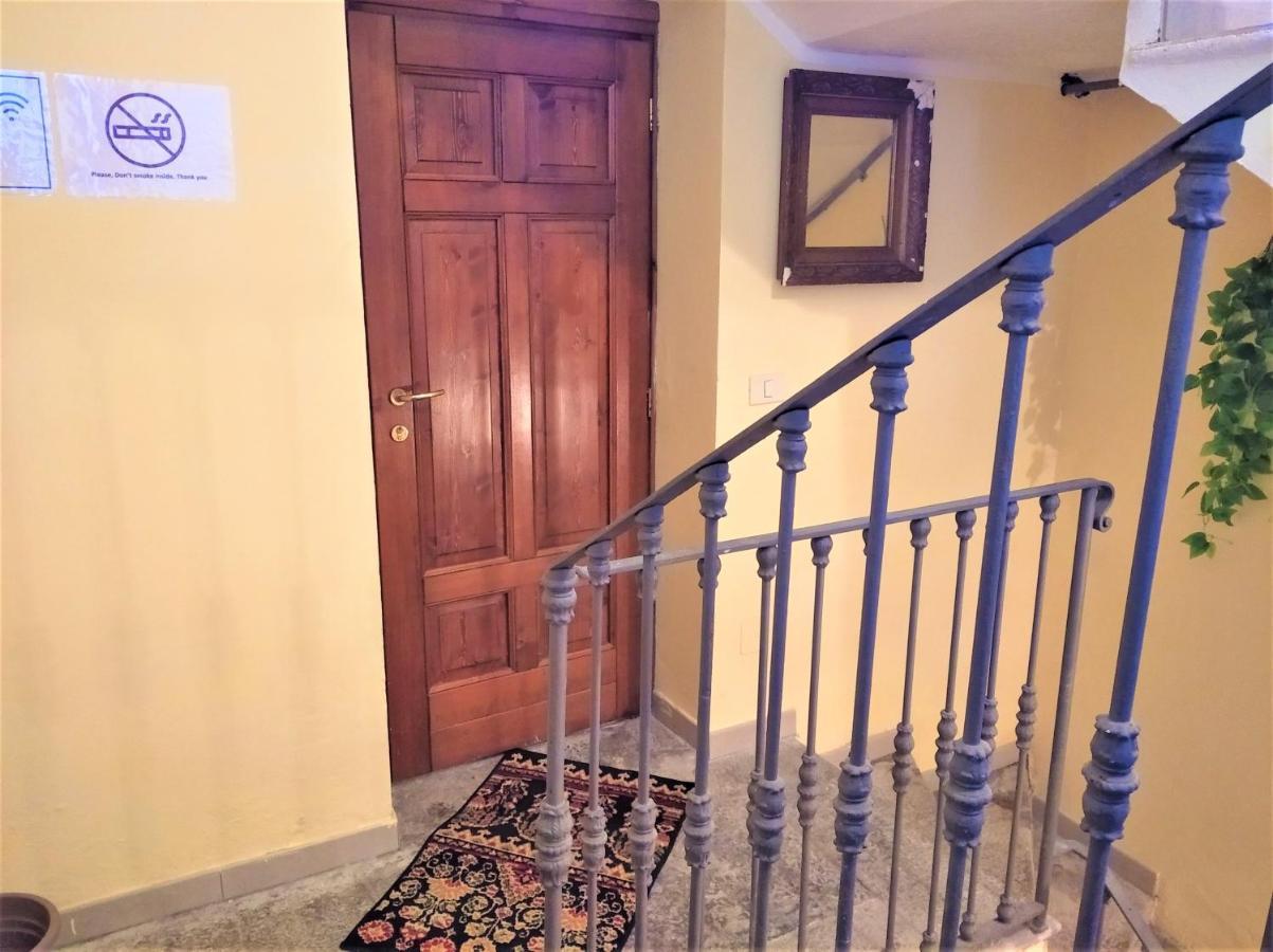 Trarego Haus Apartment ภายนอก รูปภาพ