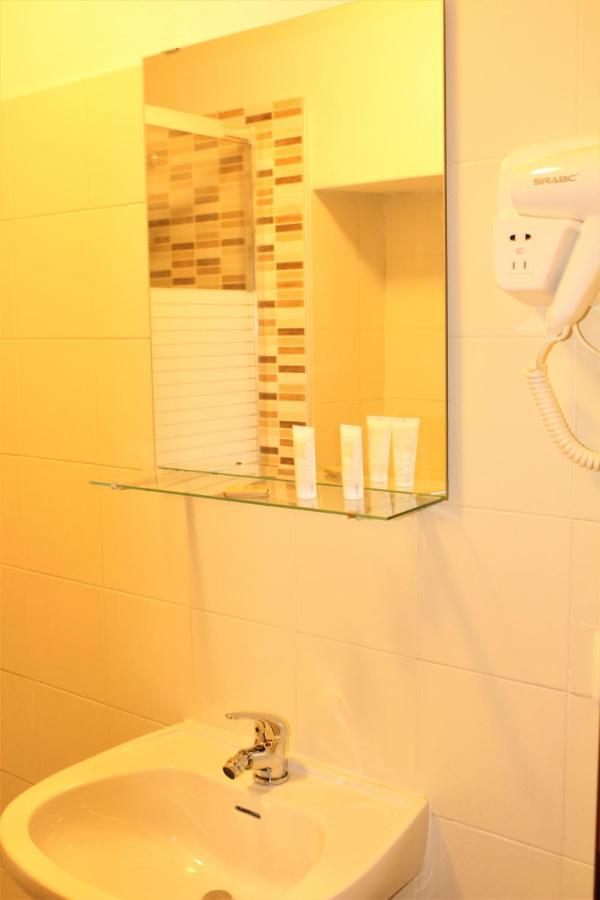 Trarego Haus Apartment ภายนอก รูปภาพ