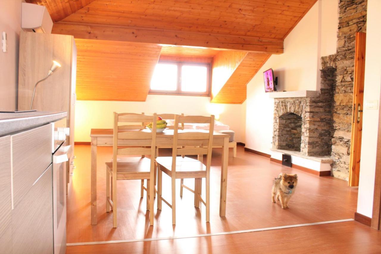 Trarego Haus Apartment ภายนอก รูปภาพ